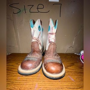 Ariat boots. Could use some polish on leather. Size 7